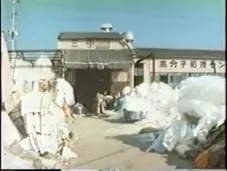 128話「プラスチック廃棄物製測量杭」の写真 1